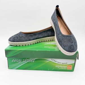 Easy Street Nitza Slip-On Comfort Flats Blue Gray Shoes 9 Wide NEW